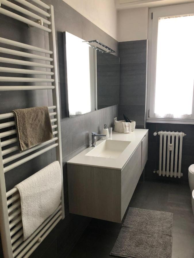Morivione Apartment - Bocconi Free Parking Milan Bagian luar foto