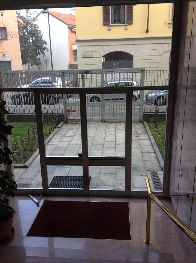 Morivione Apartment - Bocconi Free Parking Milan Bagian luar foto