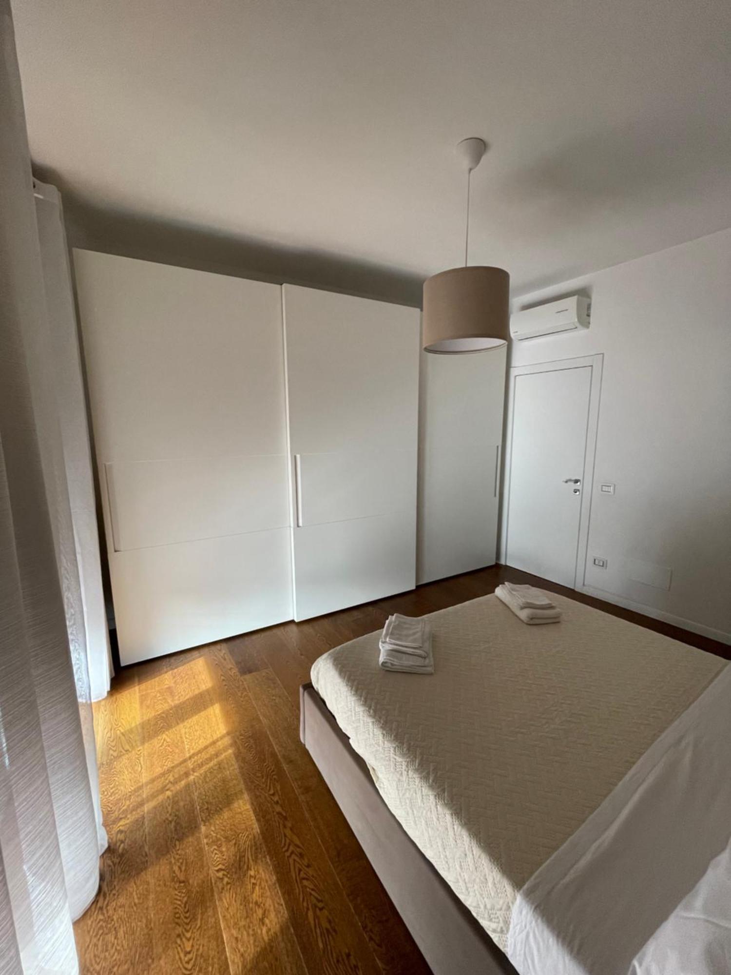 Morivione Apartment - Bocconi Free Parking Milan Bagian luar foto