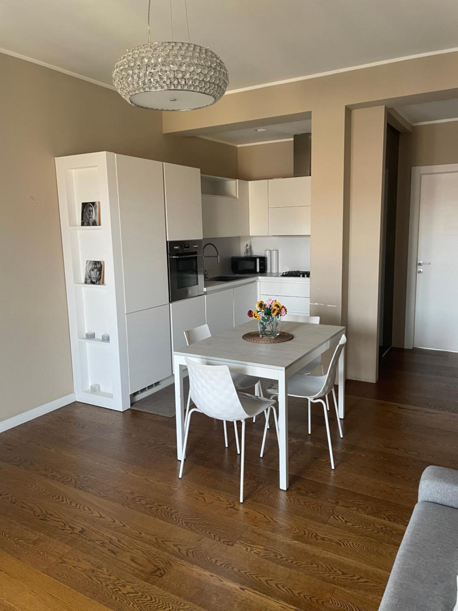 Morivione Apartment - Bocconi Free Parking Milan Bagian luar foto