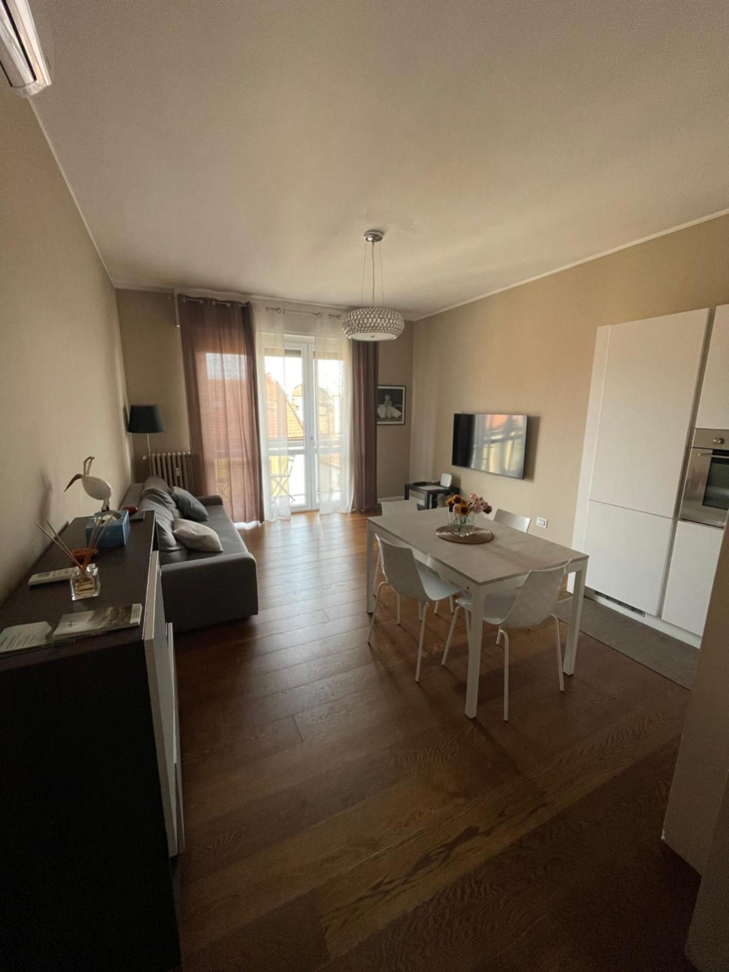 Morivione Apartment - Bocconi Free Parking Milan Bagian luar foto